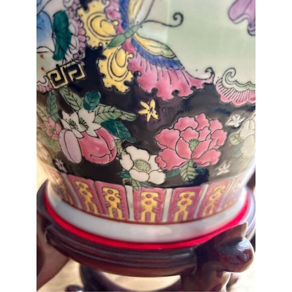 Vintage 24" Chinese Oriental White Porcelain Horses Field Graphic Scenery Vase - Picture 14 of 16